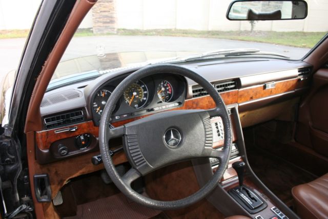 1978 Black Mercedes-Benz 400-Series Sedan