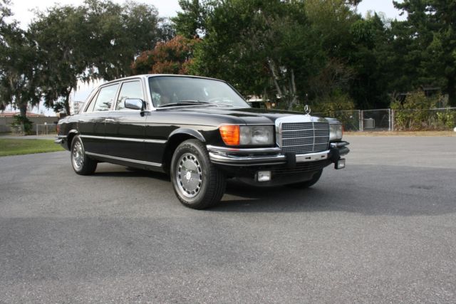1978 Black Mercedes-Benz 400-Series Sedan