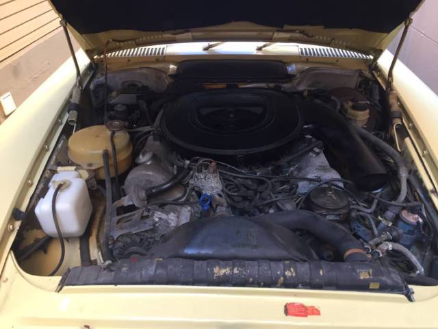 1978 White Mercedes-Benz SL-Class Coupe