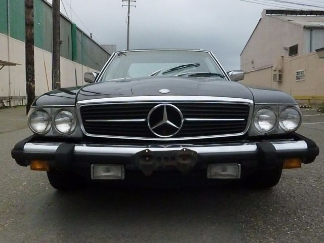 1978 Black Mercedes-Benz 400-Series