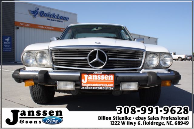 1978 White Mercedes-Benz 400-Series 2-door coupe