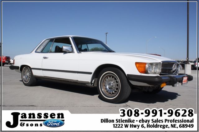 1978 White Mercedes-Benz 400-Series 2-door coupe