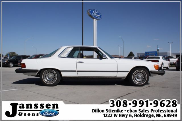 1978 White Mercedes-Benz 400-Series 2-door coupe