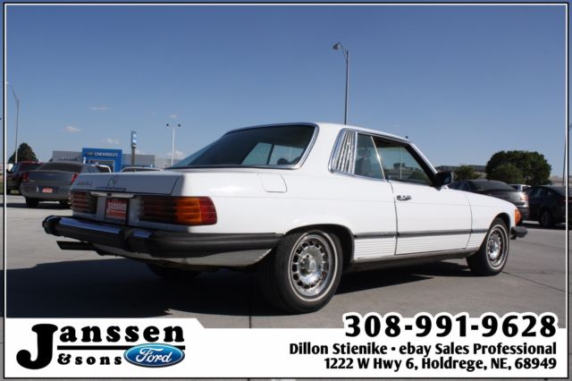 1978 White Mercedes-Benz 400-Series 2-door coupe