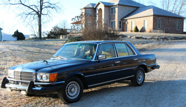 1978 Dark Blue Mercedes-Benz 300-Series 4-dr sedan