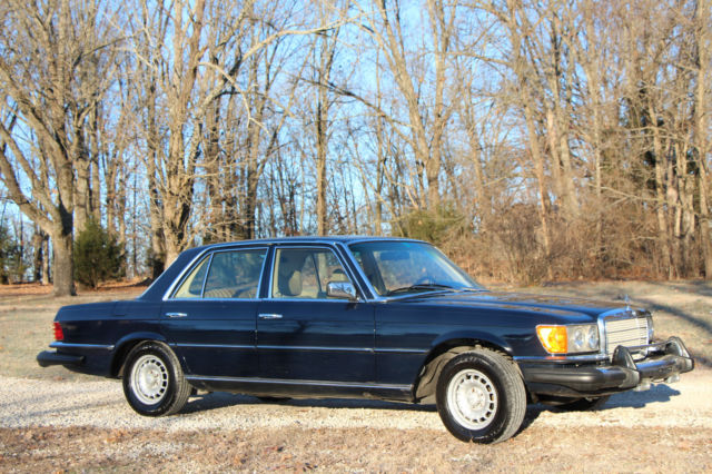 1978 Dark Blue Mercedes-Benz 300-Series 4-dr sedan