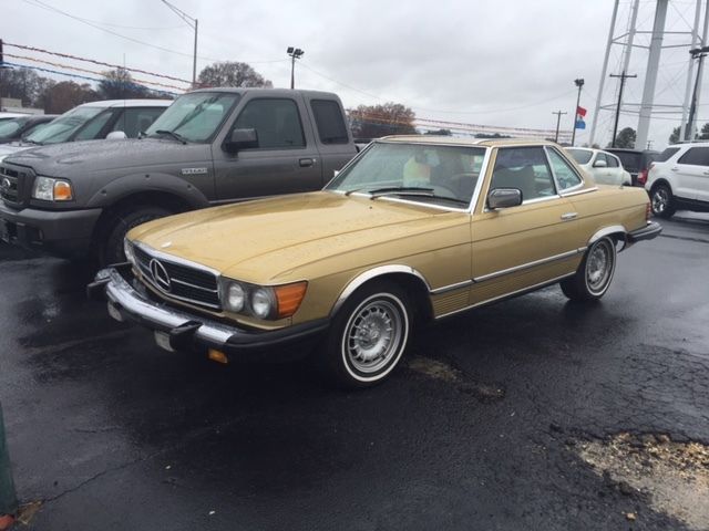 1978 Gold Mercedes-Benz SL-Class Convertible
