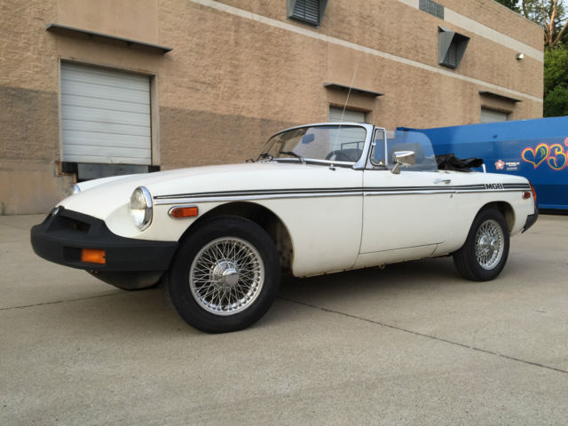 1978 White MG MGB Convertible