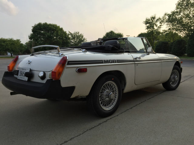 1978 White MG MGB Convertible