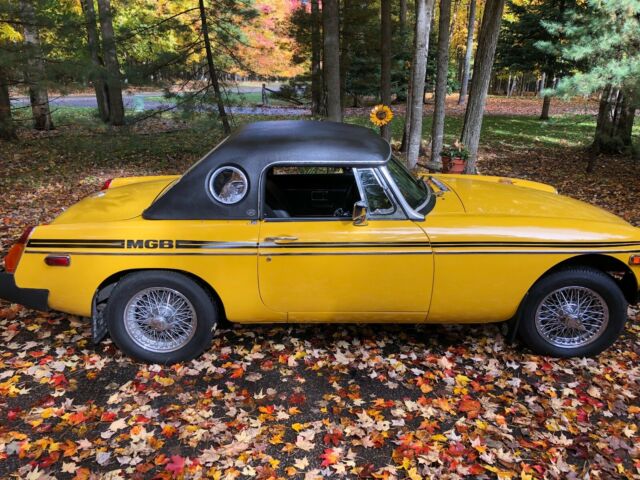 1978 Yellow MG MGB Convertible