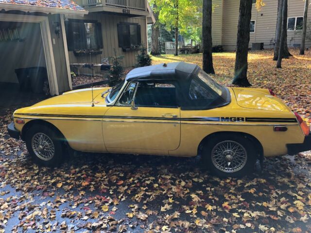 1978 Yellow MG MGB Convertible