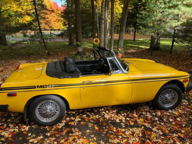 1978 Yellow MG MGB Convertible