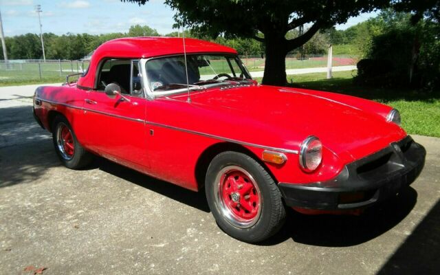 1978 Red MG MGB Convertible