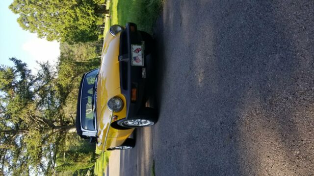 1978 Yellow MG MGB Convertible