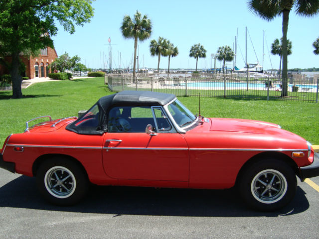 1978 Red MG MGB Convertible