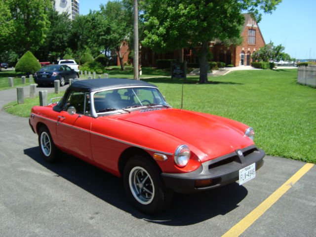 1978 Red MG MGB Convertible