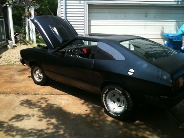 1987 Gray Ford Mustang Coupe