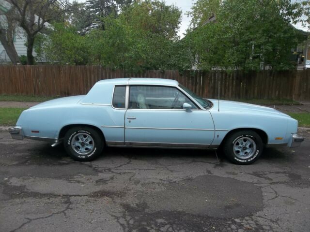 1978 Blue Oldsmobile Cutlass Coupe