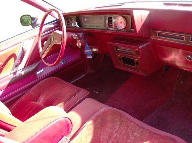1978 Burgundy Oldsmobile Cutlass