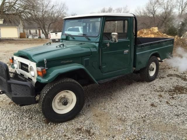 1978 Green Toyota Land Cruiser Pickup Truck