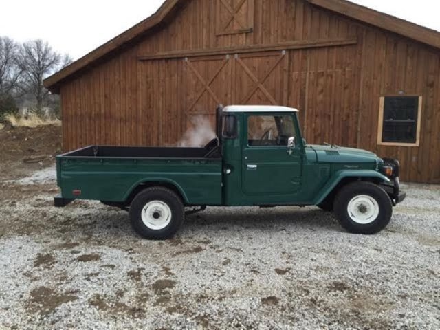 1978 Green Toyota Land Cruiser Pickup Truck