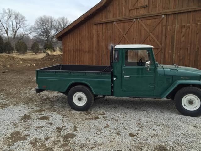1978 Green Toyota Land Cruiser Pickup Truck