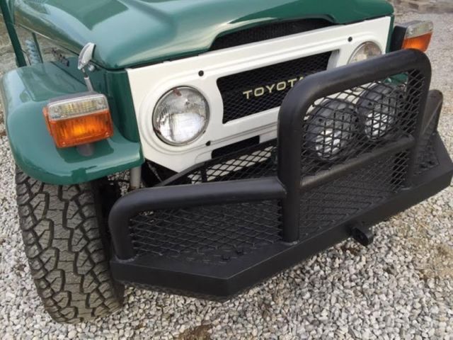 1978 Green Toyota Land Cruiser Pickup Truck