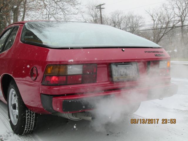 1978 Red Porsche 924 Coupe
