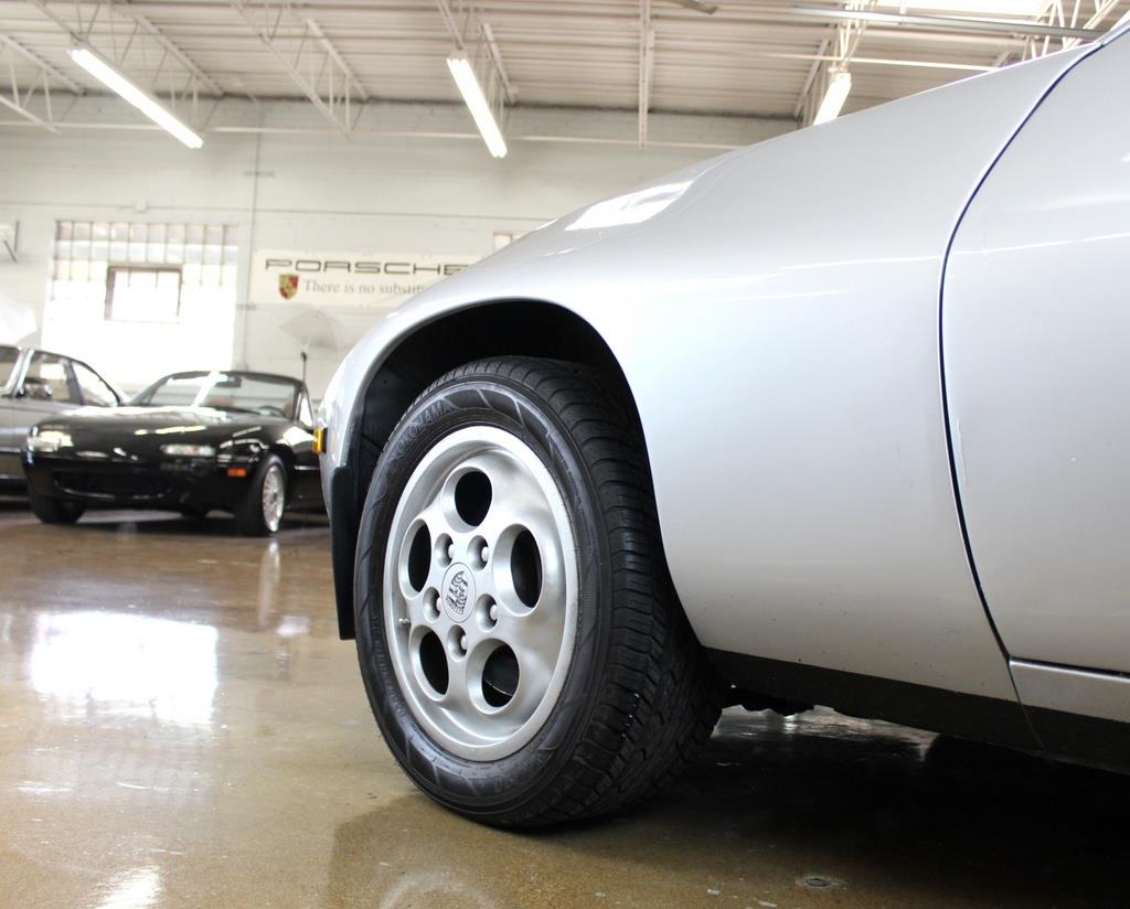 1978 Silver Porsche 928 S Motor, Pinstripe, 5spd