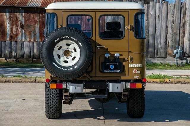 1978 Brown Toyota FJ Cruiser SUV