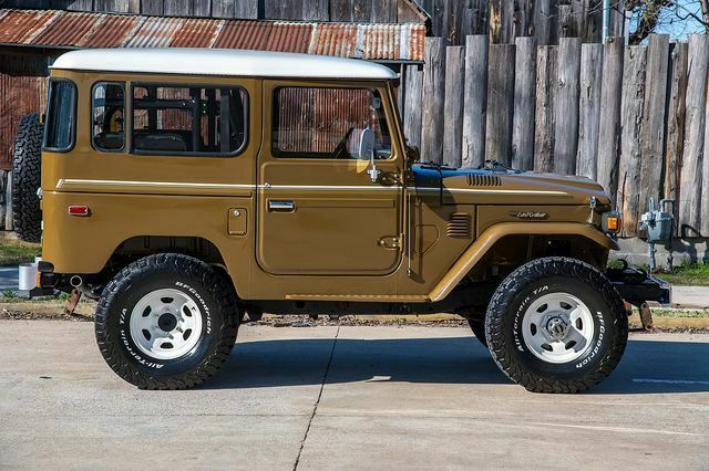 1978 Brown Toyota FJ Cruiser SUV