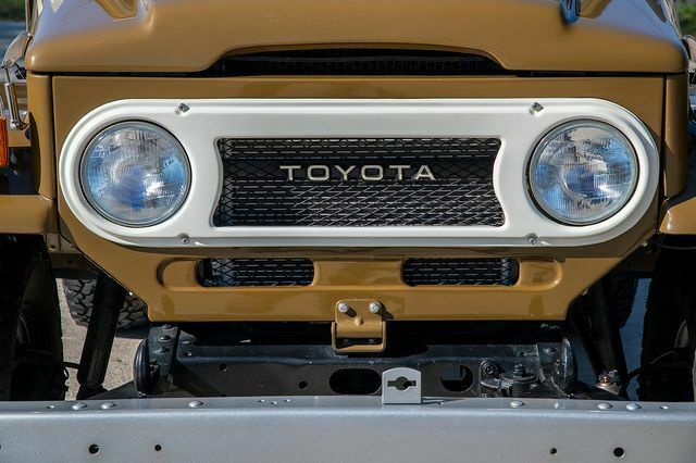1978 Brown Toyota FJ Cruiser SUV