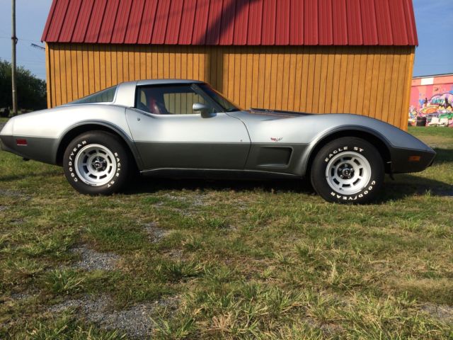 1978 Silver Chevrolet Corvette Coupe