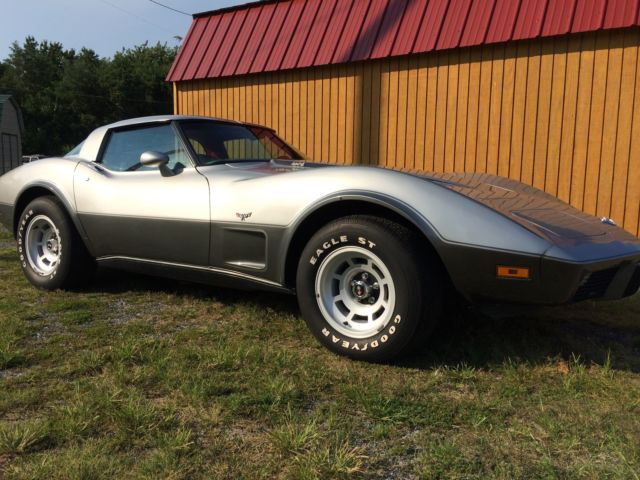 1978 Silver Chevrolet Corvette Coupe