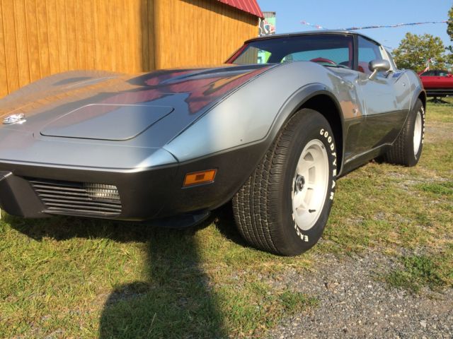 1978 Silver Chevrolet Corvette Coupe
