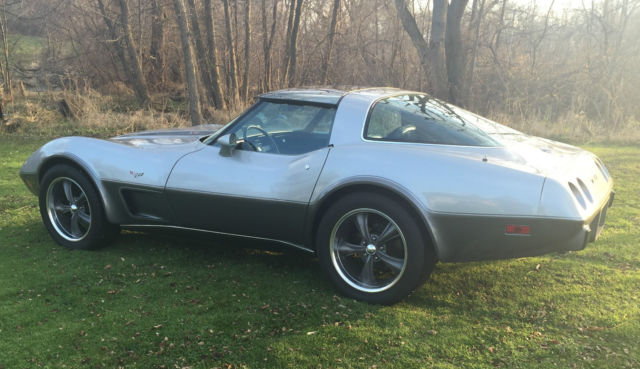 1978 Silver Chevrolet Corvette Coupe T-Top