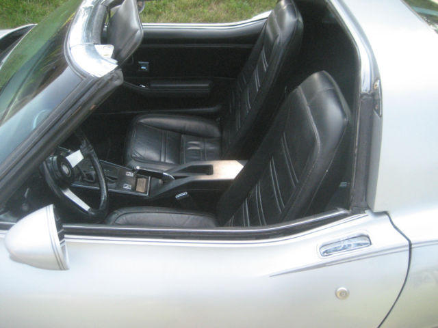 1978 SILVER WITH GRAY Chevrolet Corvette Coupe