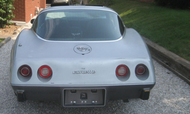 1978 SILVER WITH GRAY Chevrolet Corvette Coupe