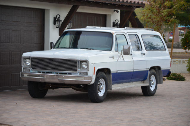 1978 White Chevrolet Suburban