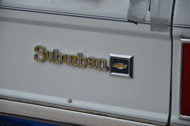 1978 White Chevrolet Suburban