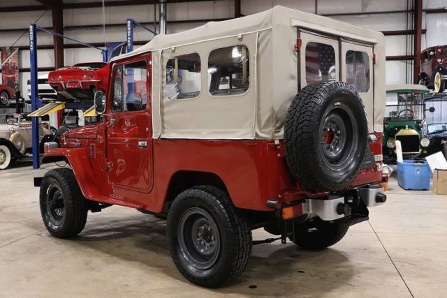 1978 Red Toyota FJ 40 SUV