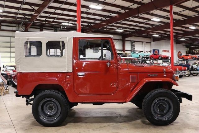 1978 Red Toyota FJ 40 SUV
