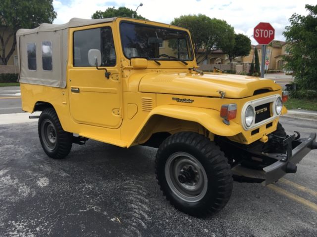 1978 Yellow Toyota FJ Cruiser Convertible