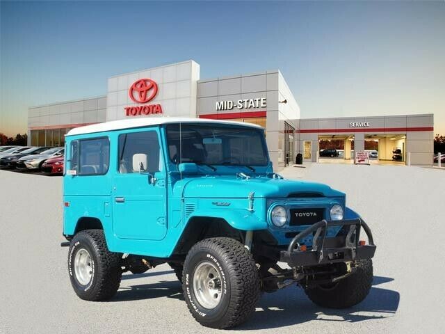 1978 Blue Toyota FJ Cruiser SUV
