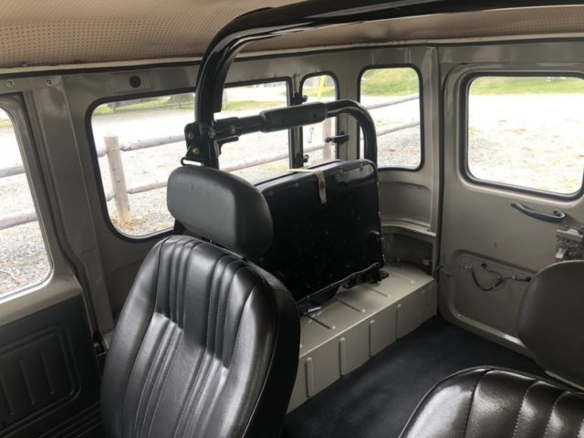 1978 Tan Toyota FJ Cruiser --