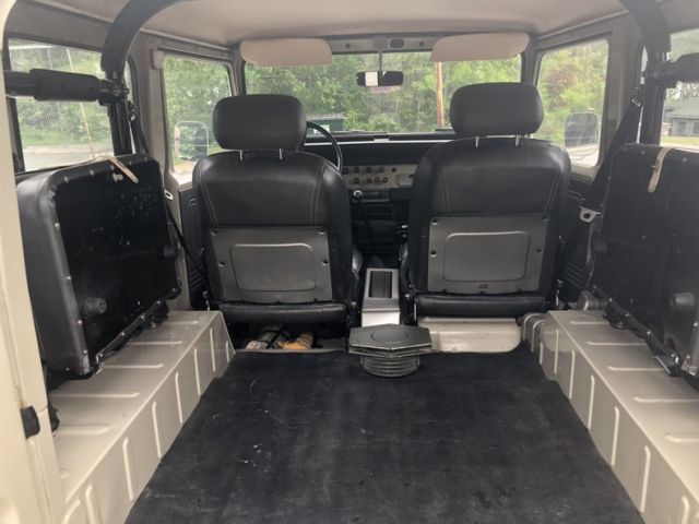 1978 Tan Toyota FJ Cruiser --