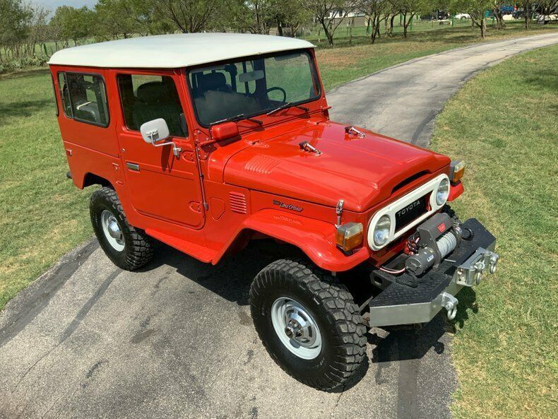 1978 Red Toyota FJ Cruiser --