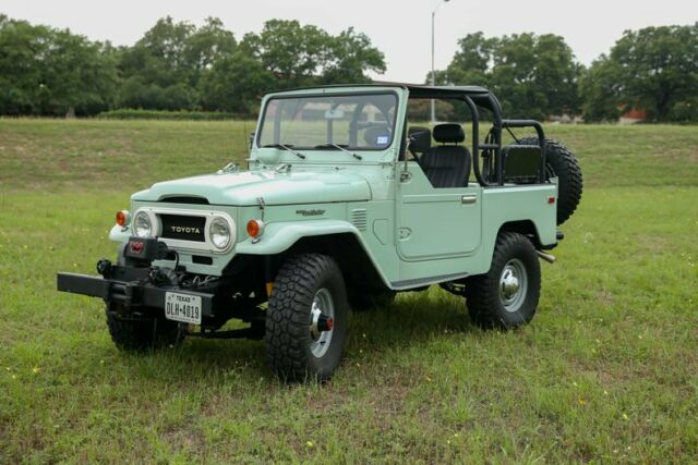 1978 Teal Toyota FJ Cruiser