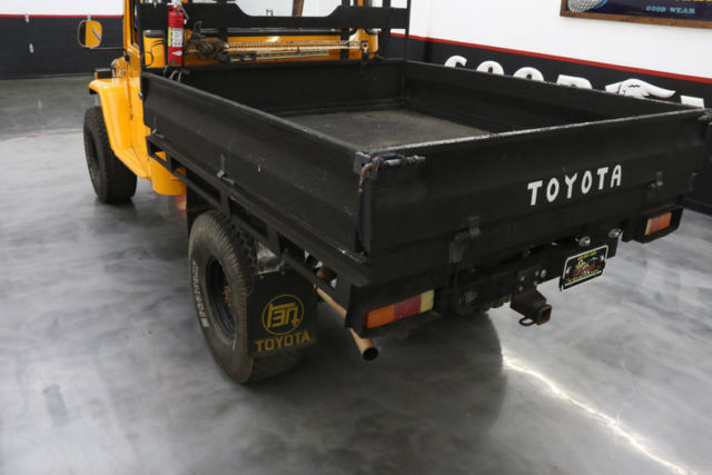 1978 Yellow Toyota FJ Cruiser --