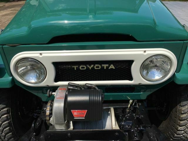 1978 Green Toyota FJ Cruiser --